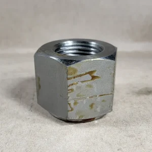 Nut M663036