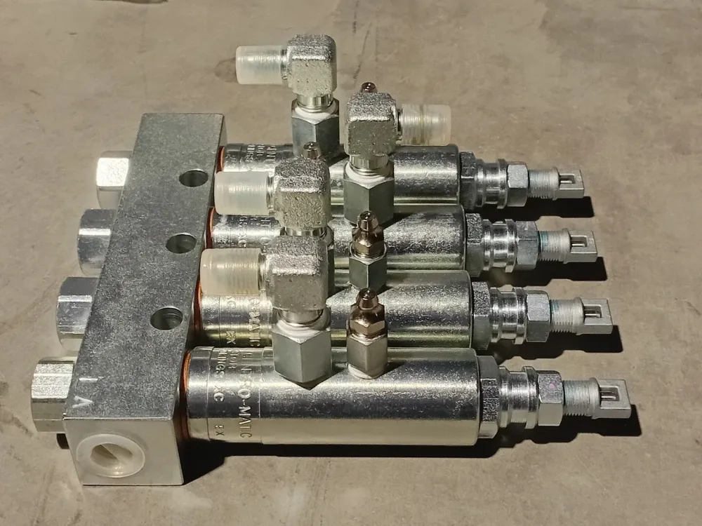 Lube Piping Valve 4411374