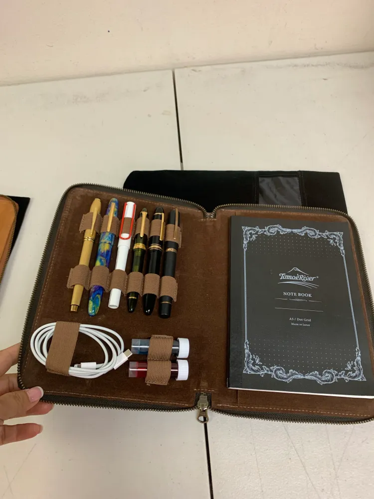 Pen Boutique Yak Leren A5 Zipped Folio - Crazy Horse Chocolate
