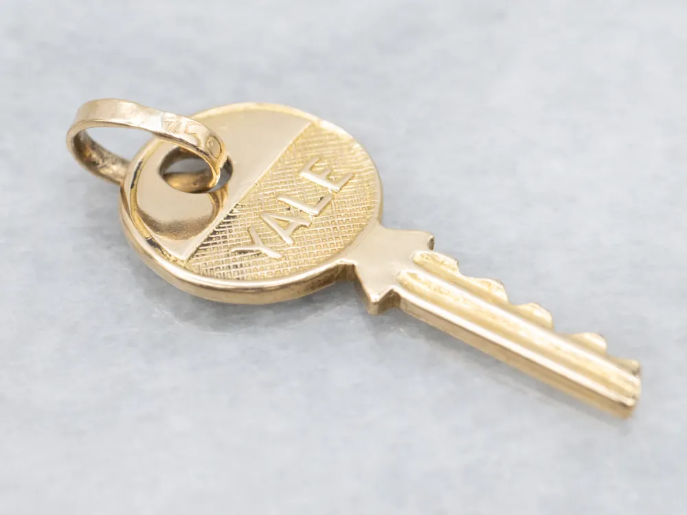 Nostalgisch Gold "Yale" Key Charm Pendant