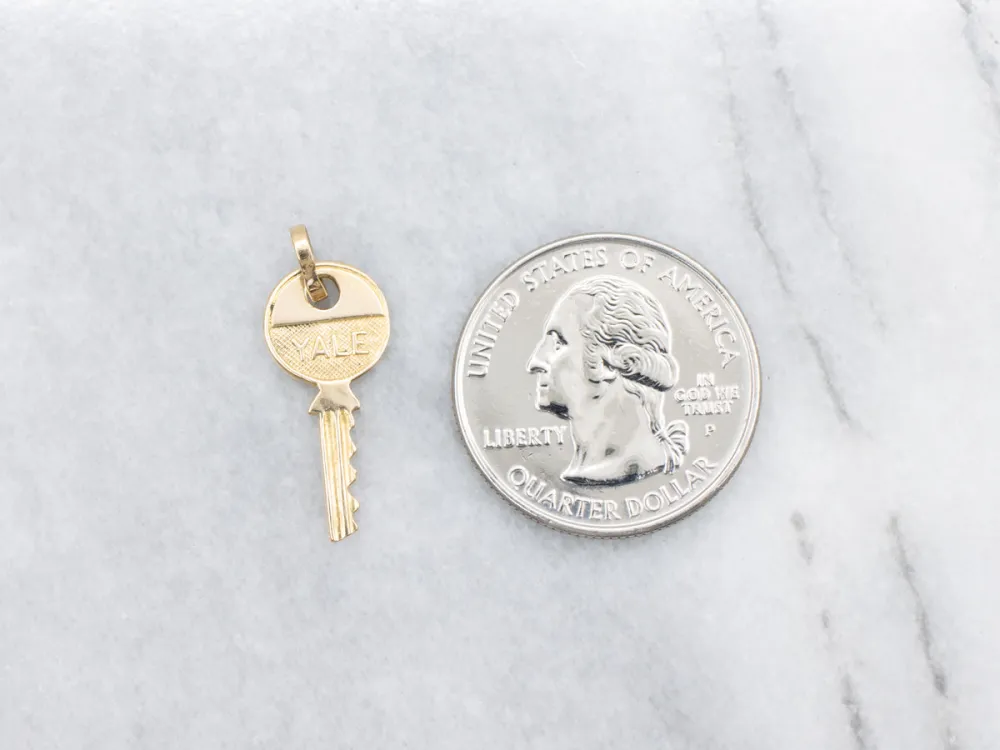 Nostalgisch Gold "Yale" Key Charm Pendant