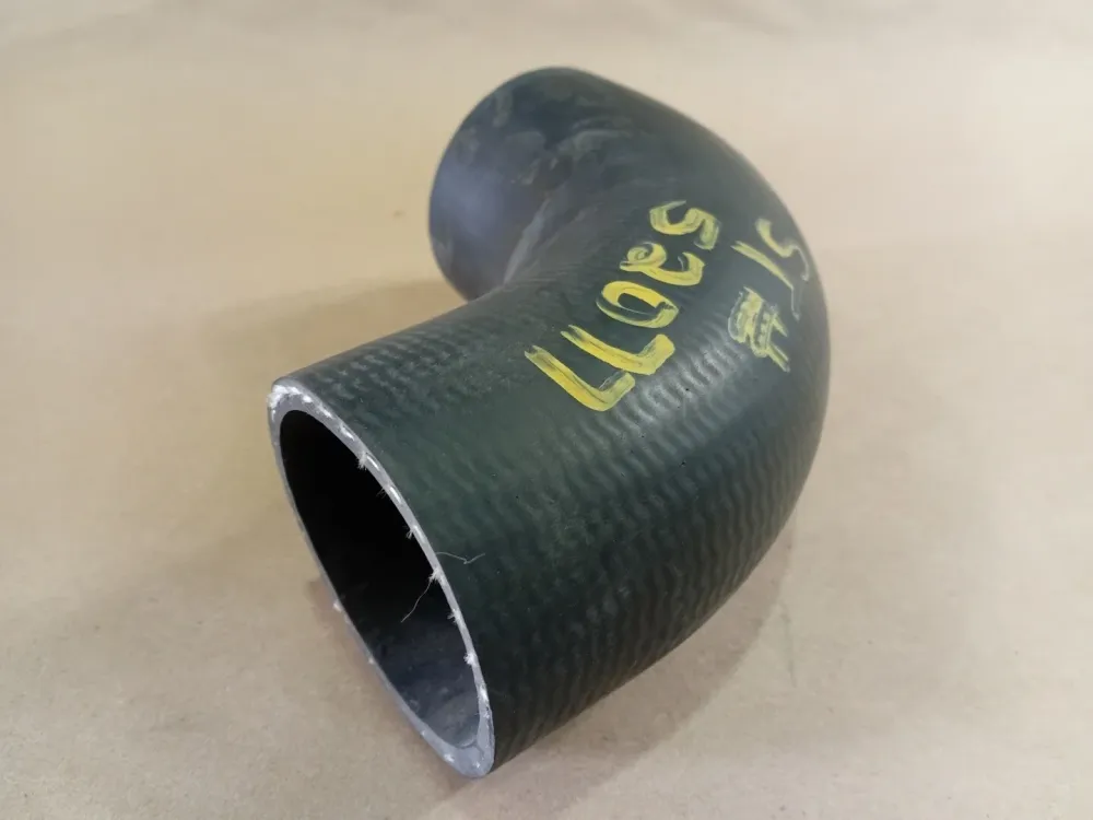 63.5mm Enkel Bend Coolant Hose 3R-1317 compatibel met Ford Focus MK3