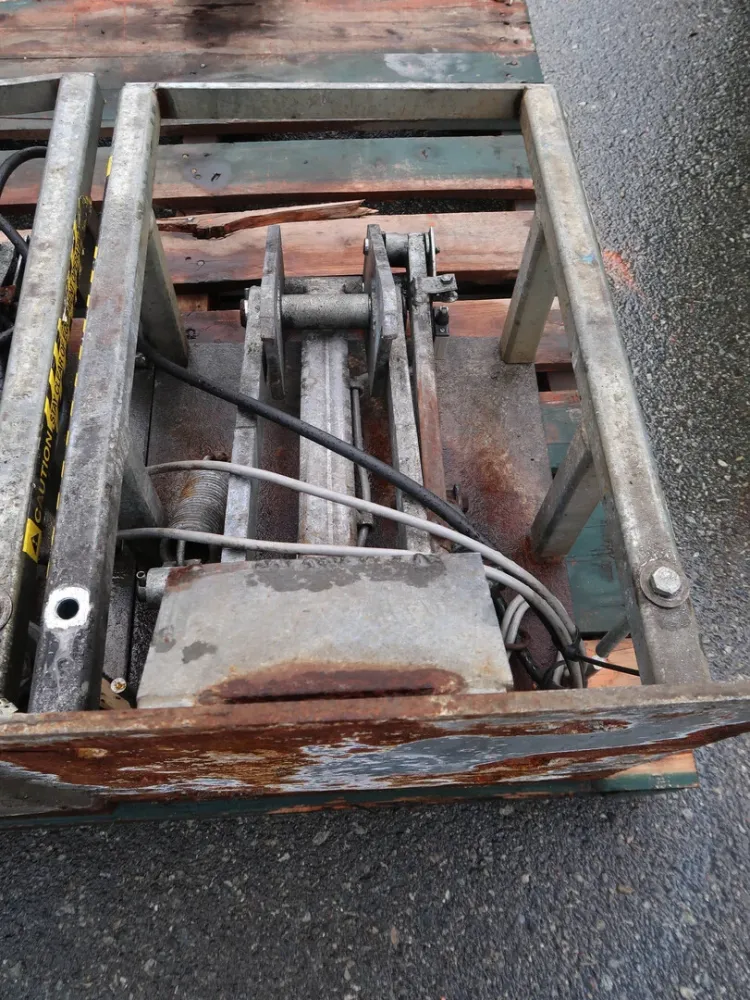 Vehicle Restraint Safety System HFR32 met SOS-flitsmodus