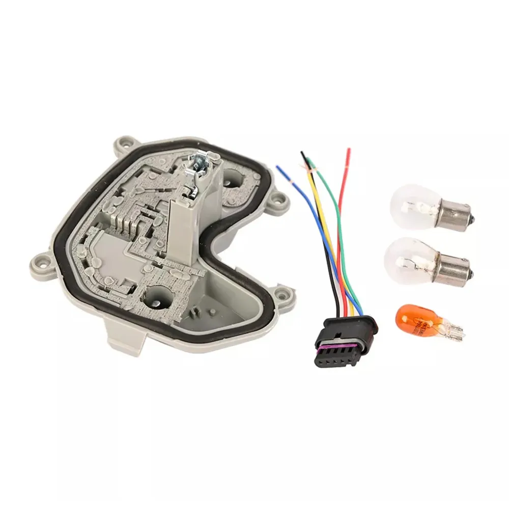 2015-2023 Jeep Renegade Achterlichtbeugel Linksachter & Stekkerlamp 68270892AA