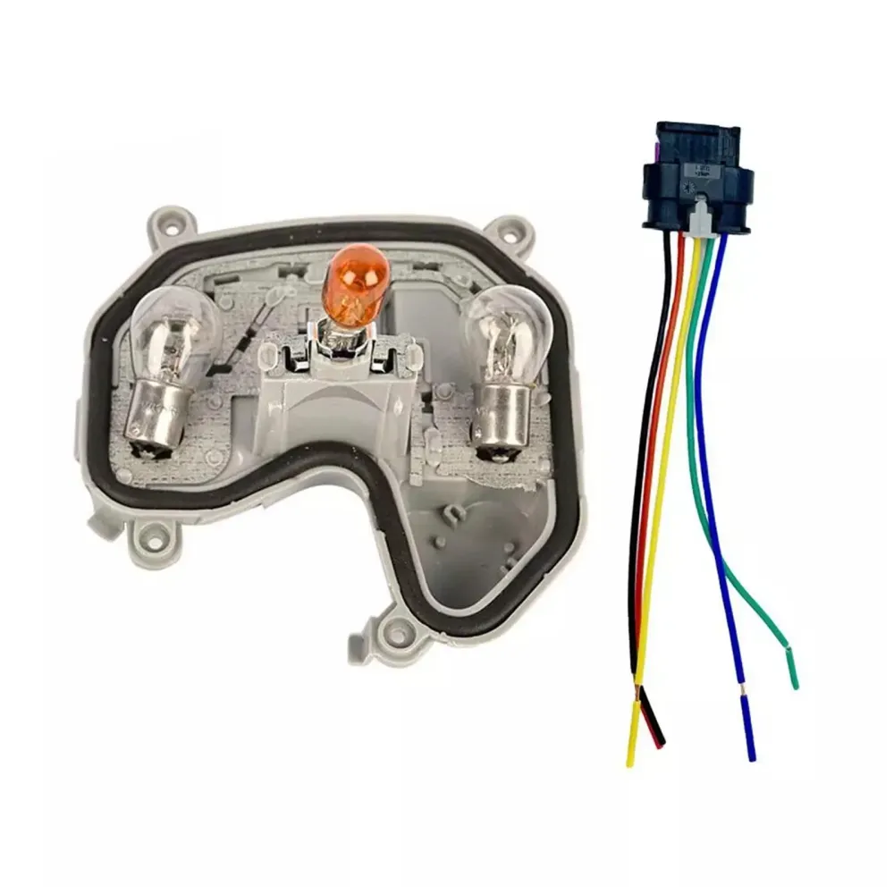 2015-2023 Jeep Renegade achterlichtbeugel rechtsachter & stekkerlamp 68270837AA