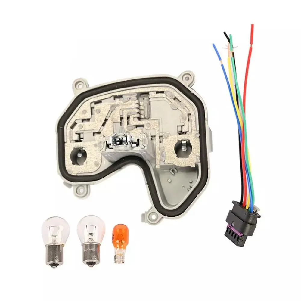 2015-2023 Jeep Renegade achterlichtbeugel rechtsachter & stekkerlamp 68270837AA