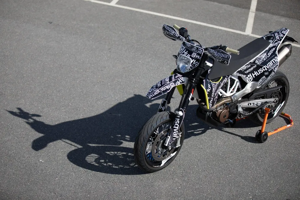 Husqvarna 701 Enduro GRAPHICS - "Prototype" (Zwart)
