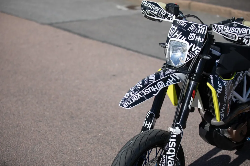 Husqvarna 701 Enduro GRAPHICS - "Prototype" (Zwart)