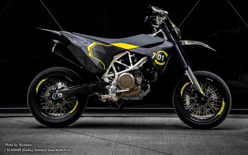 Husqvarna 701 Enduro Graphics - "SCANNER" (donker)
