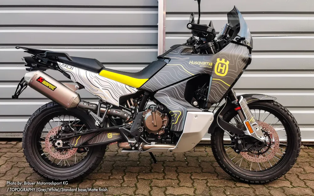 HUSQVARNA Norden 901 GRAPHICS - "Topography" (Grijs/Wit)