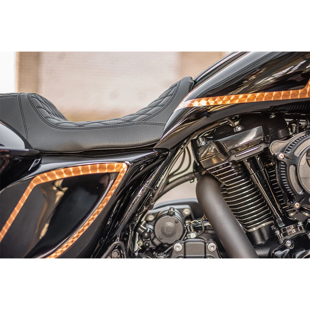 Killer Custom Flow 2 Uitgerekte benzinetank & zijklep Kit Touring 09-13