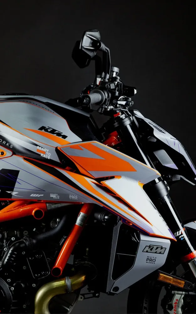 KTM 1390 Super Duke R/Evo GRAPHICS - "Revel" (Krijt)