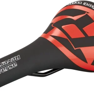 Reverse Fort Will Style zadel zwart/rood