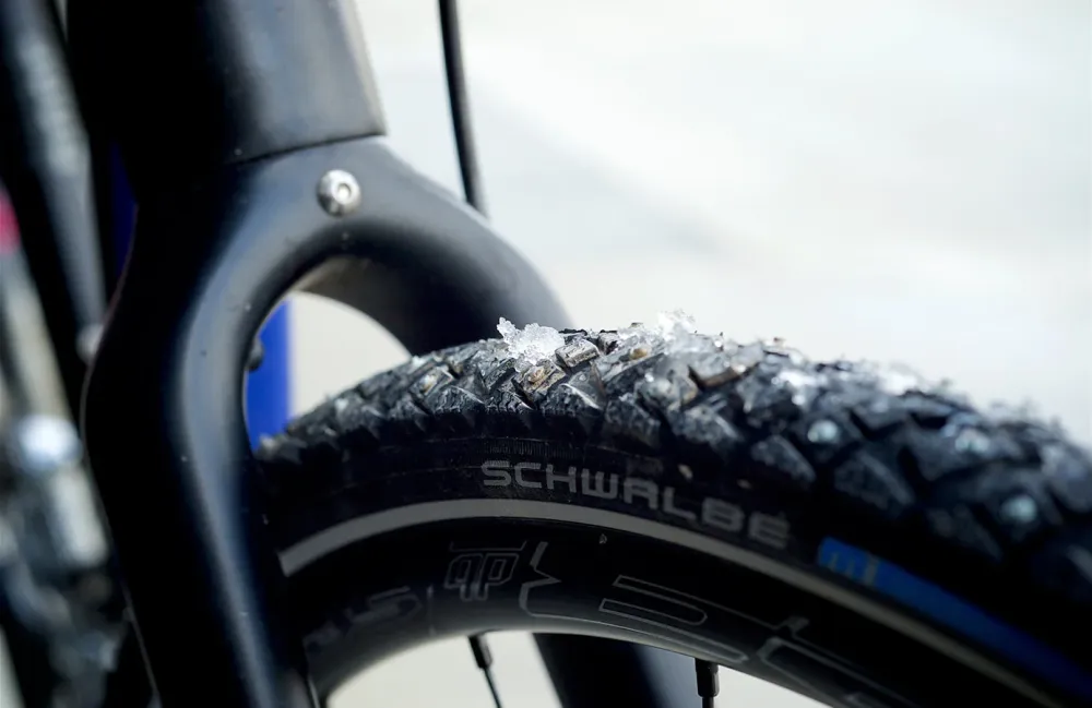 Schwalbe Marathon Winter Plus Draadband Reflex 28x1.35" zwart
