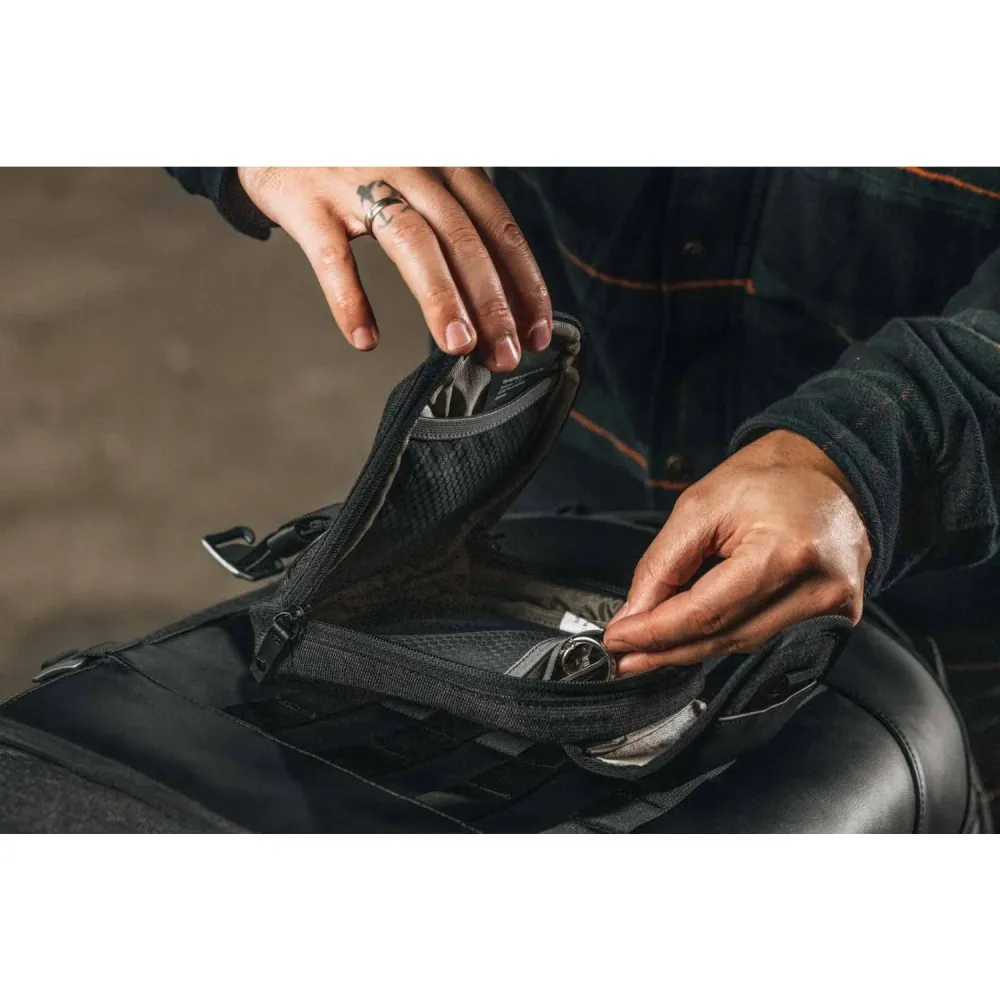 SW-Motech Legend Gear LA10 accessoiretas voor motorfietsen