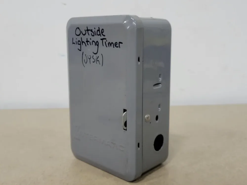 24hr Heavy-Duty Mechanical Dial Time Switch T101