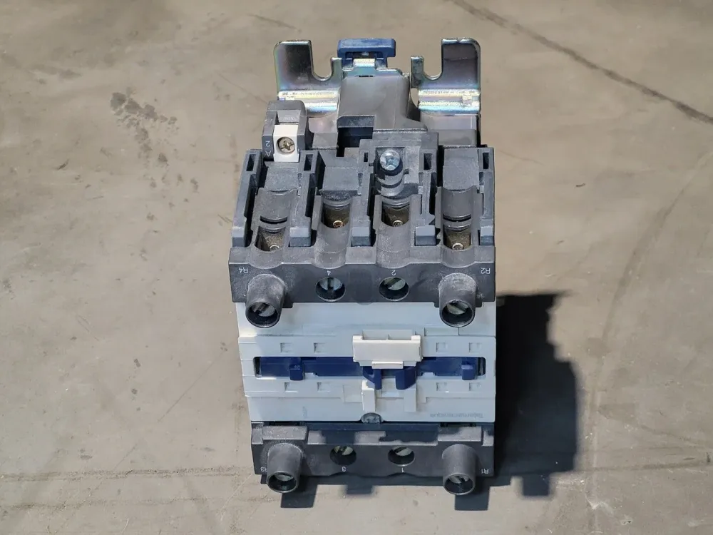 60 Amp Contactor LC1D40008F7